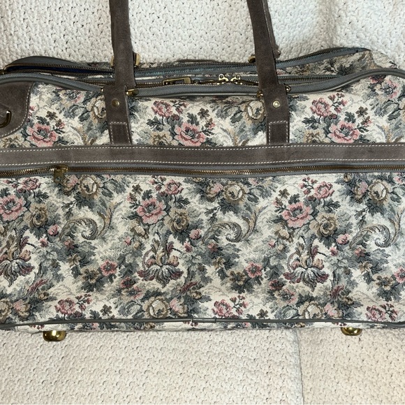Vintage French Luggage Carry on suitcase tapestry - Picture 3 of 11